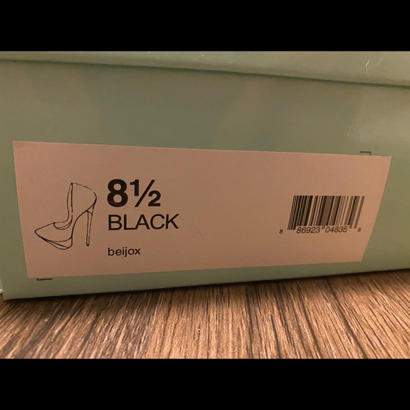 Jessica Simpson shoe - Picture 7 of 15